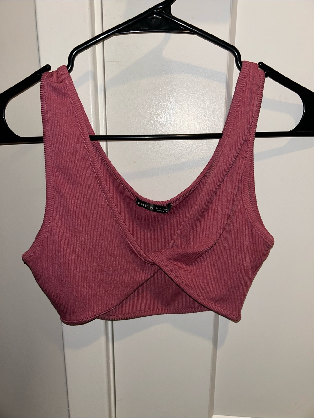 SHEIN Rose Ribbed Twist-Front Crop Top